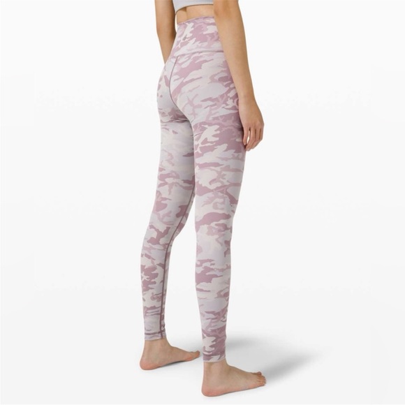 NWT Lululemon wunder under HR tight 25” *Jac - Picture 6 of 11